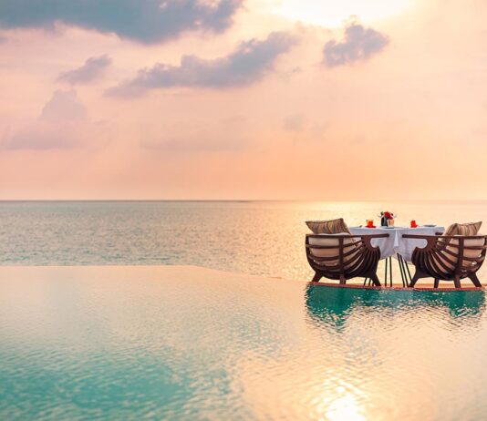 Lükste Tektonik Kayma: Gösteriş Gidiyor, Deneyim Geliyor